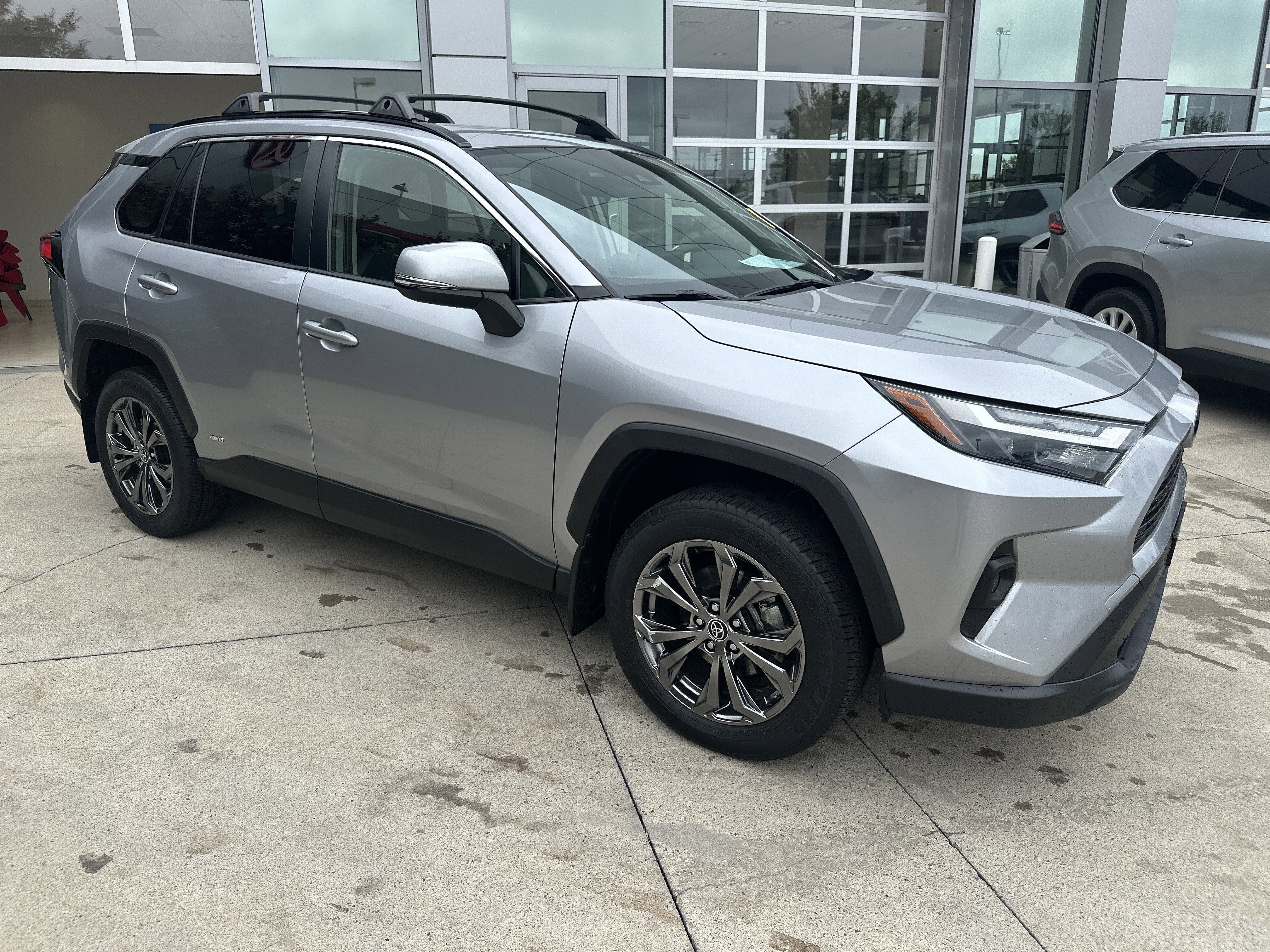 Used 2022 Toyota RAV4 XLE Premium AWD/4WD video 2