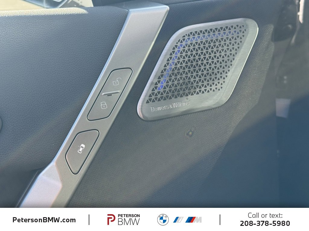New 2026 BMW iX M70 w/ Executive Package image 27