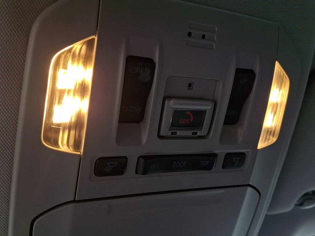 Used 2021 Toyota Highlander XLE image 23