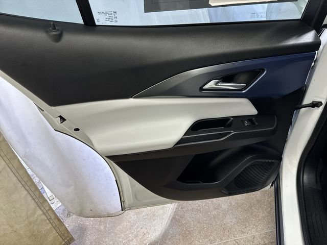 Used 2025 Chevrolet Equinox EV LT FWD image 23
