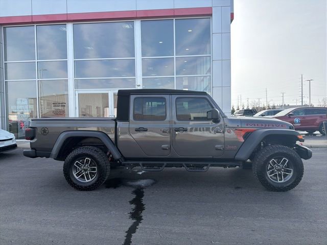 Used 2024 Jeep Gladiator Mojave w/ Convenience Group image 8