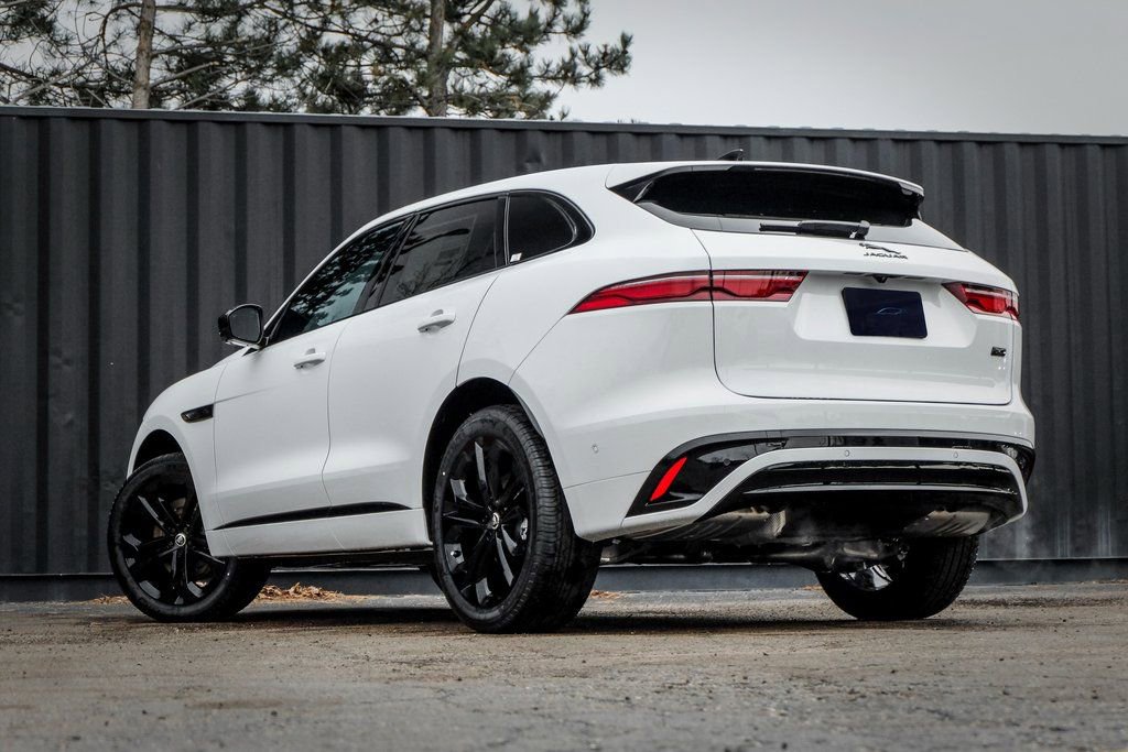 New 2026 Jaguar F-PACE R-Dynamic S image 2