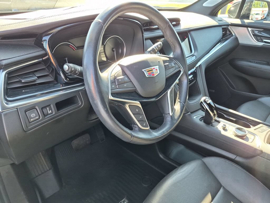 Certified 2024 Cadillac XT5 Premium Luxury w/ LPO, Floor Liner Package AWD/4WD image 13