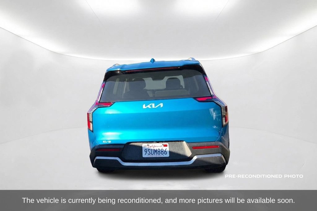 Used 2025 Kia EV9 Wind AWD/4WD image 7