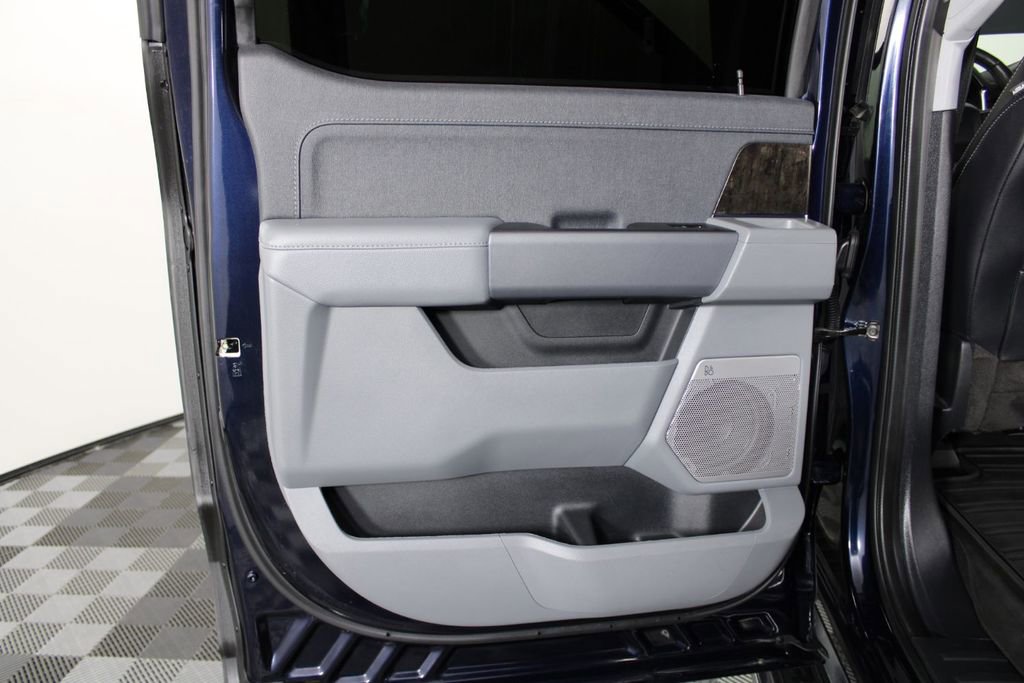 Used 2023 Ford F150 Lariat w/ Trailer Tow Package image 31