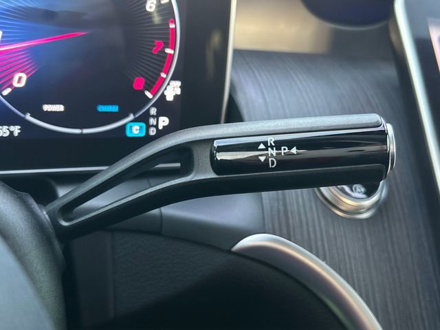 Used 2024 Mercedes-Benz GLC 300 4MATIC image 41