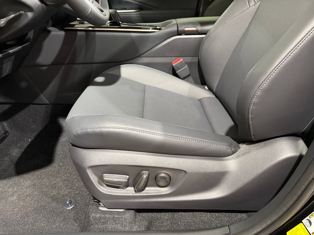 New 2026 Toyota Crown AWD/4WD image 13