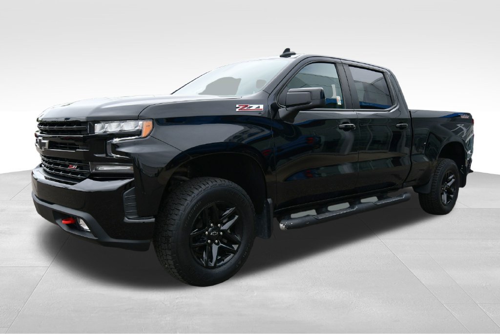 Used 2022 Chevrolet Silverado 1500 LT Trail Boss w/ Bed Protection Package AWD/4WD image 2