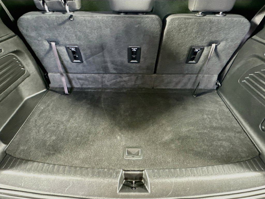 Used 2025 GMC Acadia Elevation FWD image 34