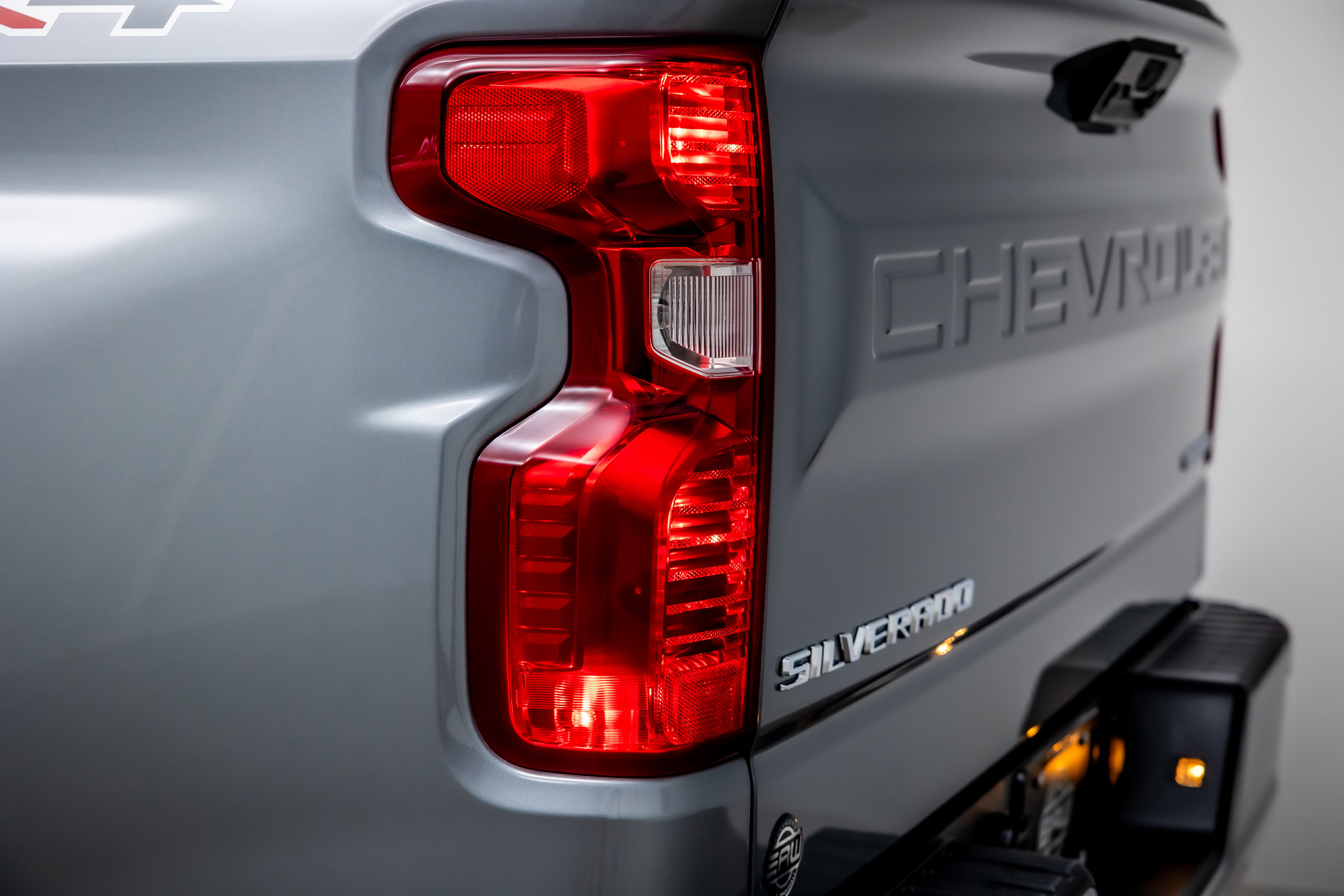 Used 2025 Chevrolet Silverado 1500 Custom image 12
