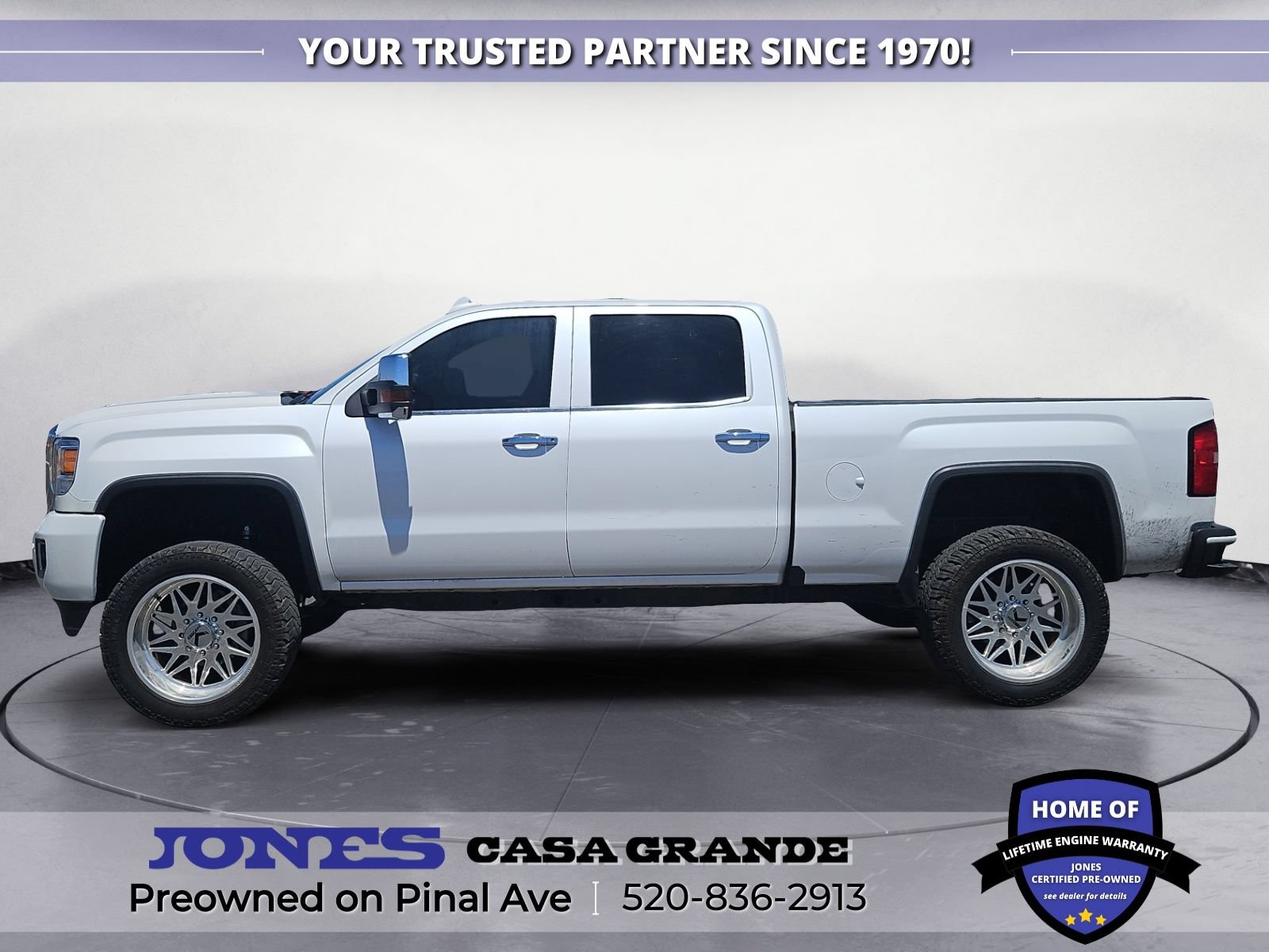 Used 2019 GMC Sierra 2500 Denali w/ Duramax Plus Package AWD/4WD image 3