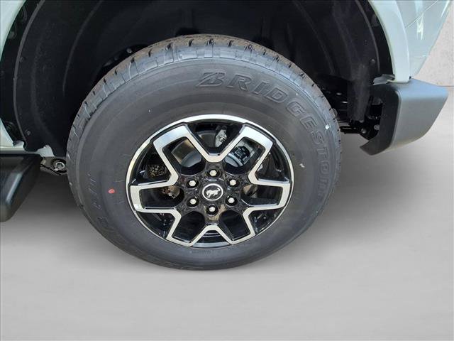 New 2026 Ford Bronco Outer Banks AWD/4WD image 9
