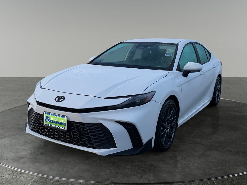 Used 2026 Toyota Camry SE FWD image 3