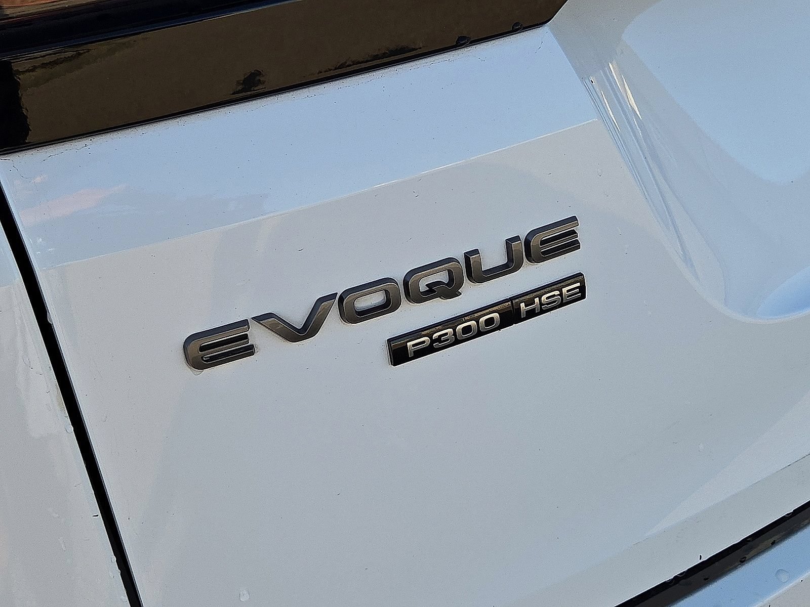 Used 2020 Land Rover Range Rover Evoque R-Dynamic HSE AWD/4WD image 11