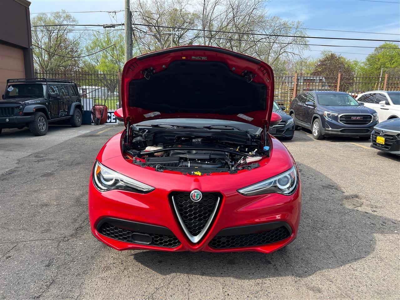 Used 2019 Alfa Romeo Stelvio Ti Sport w/ Quick Order Package 22S Sport AWD/4WD image 11