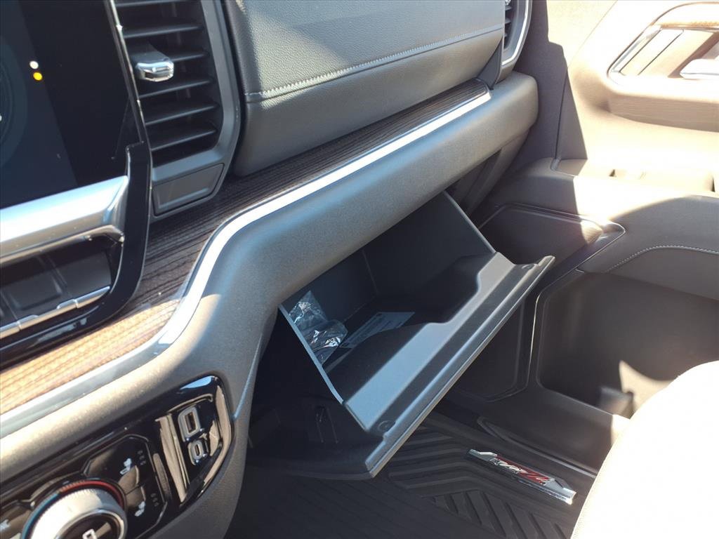 Used 2024 Chevrolet Silverado 1500 LT Trail Boss w/ Protection Package image 9