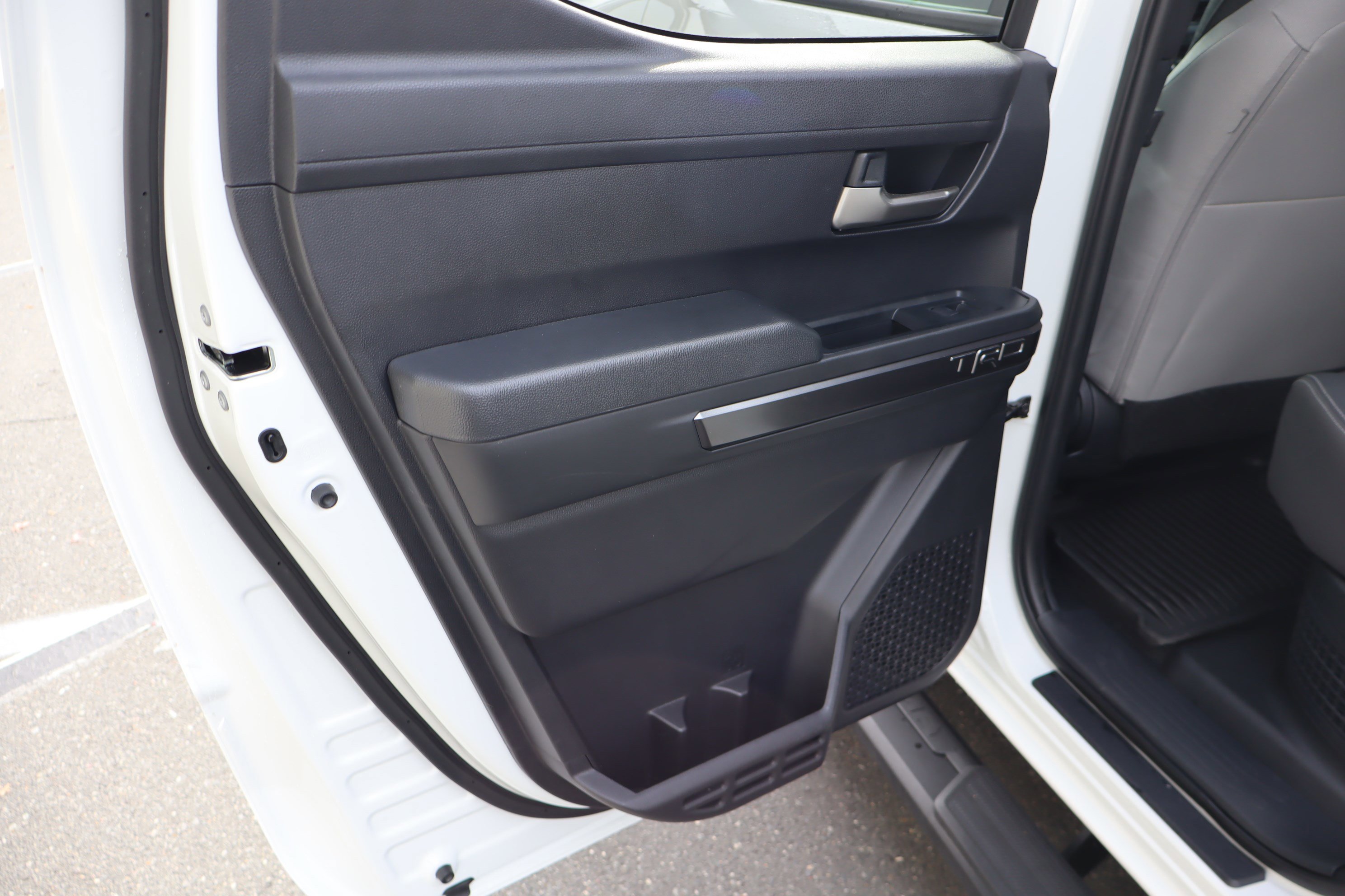 Used 2025 Toyota Tacoma TRD Sport image 34