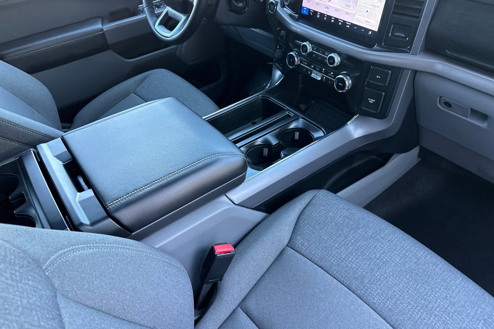 New 2025 Ford F150 XLT w/ Equipment Group 303A High image 15