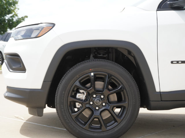 New 2026 Jeep Compass Latitude AWD/4WD image 8