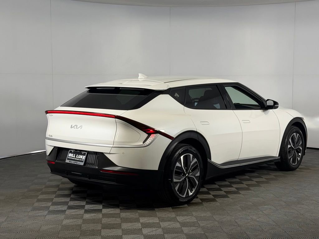Used 2024 Kia EV6 Light RWD image 6