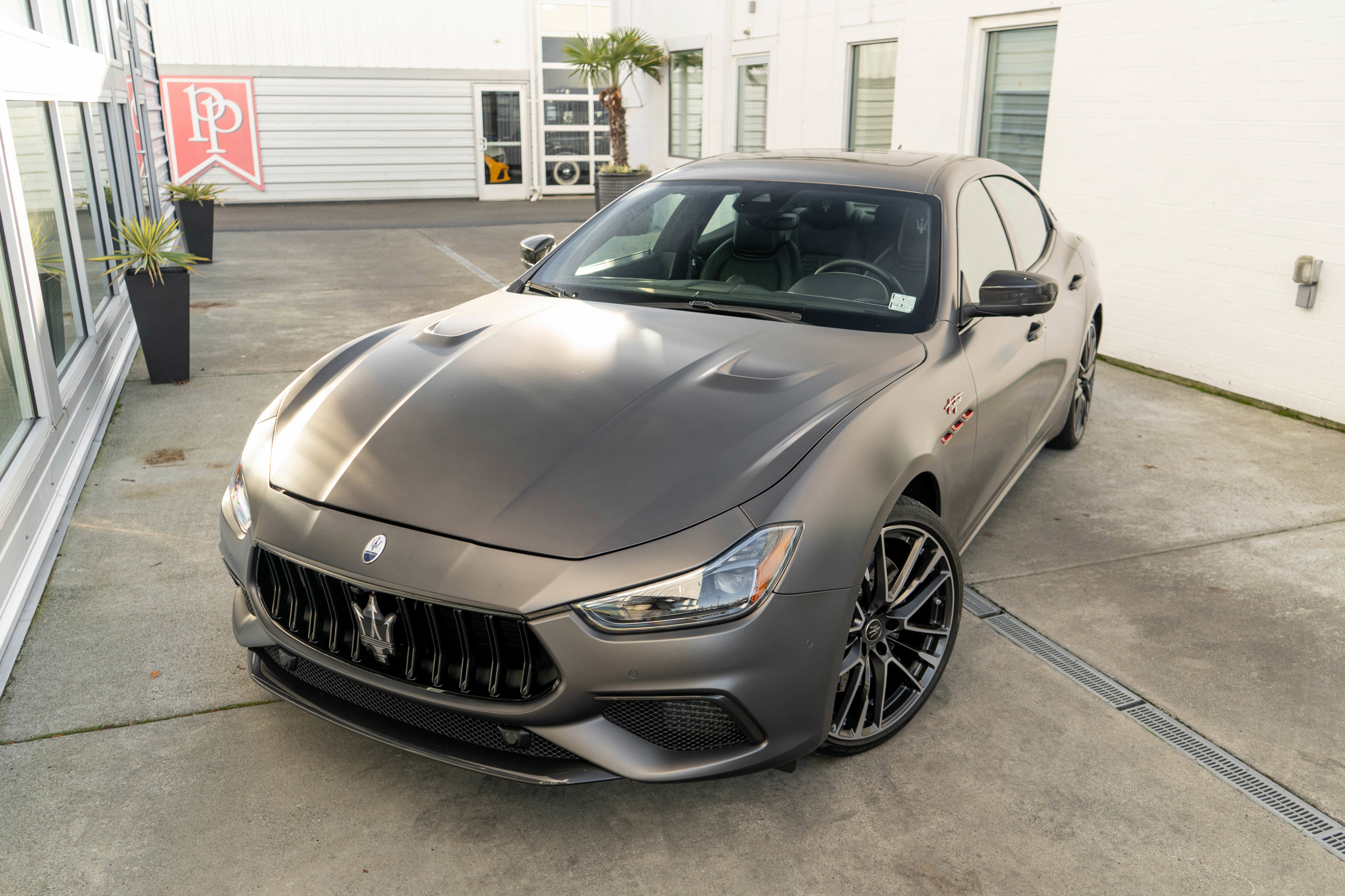 Used 2022 Maserati Ghibli Trofeo image 3