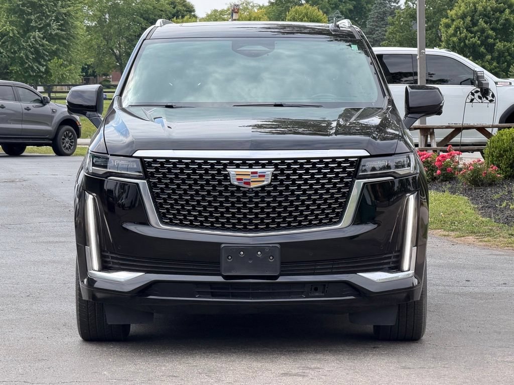 Used 2023 Cadillac Escalade ESV Premium Luxury AWD/4WD image 2