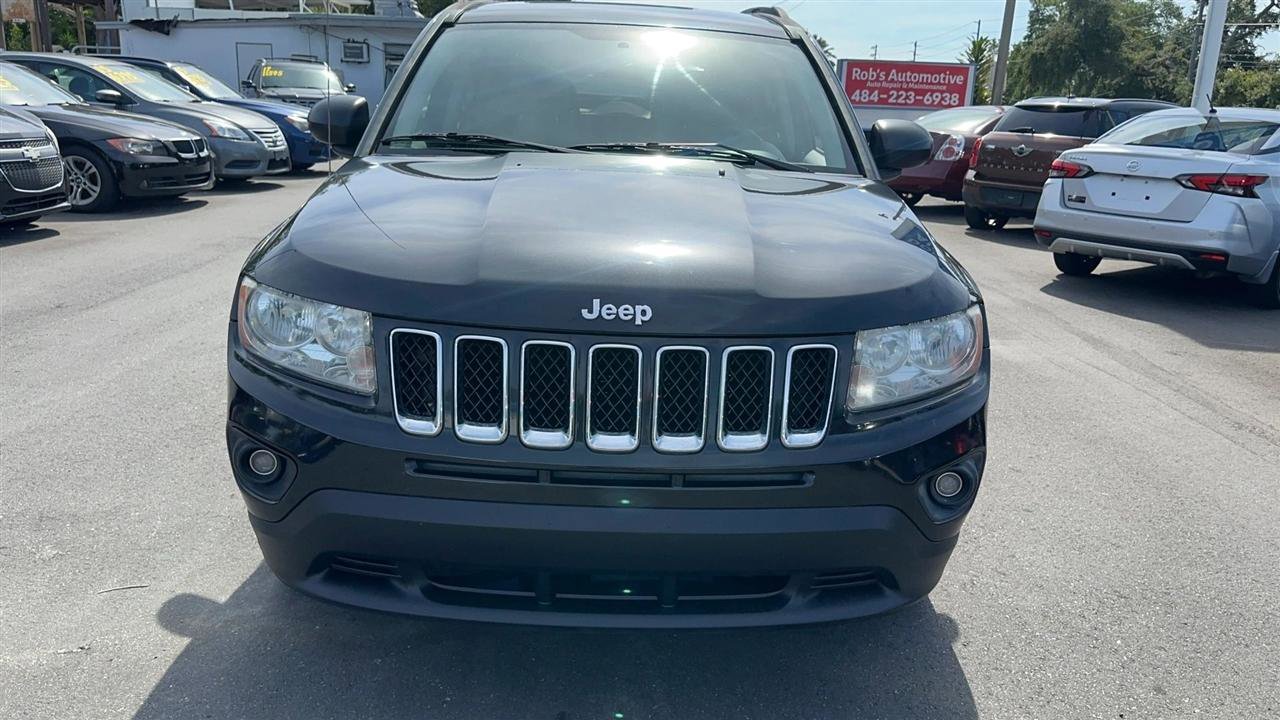 Used 2011 Jeep Compass Sport FWD image 6