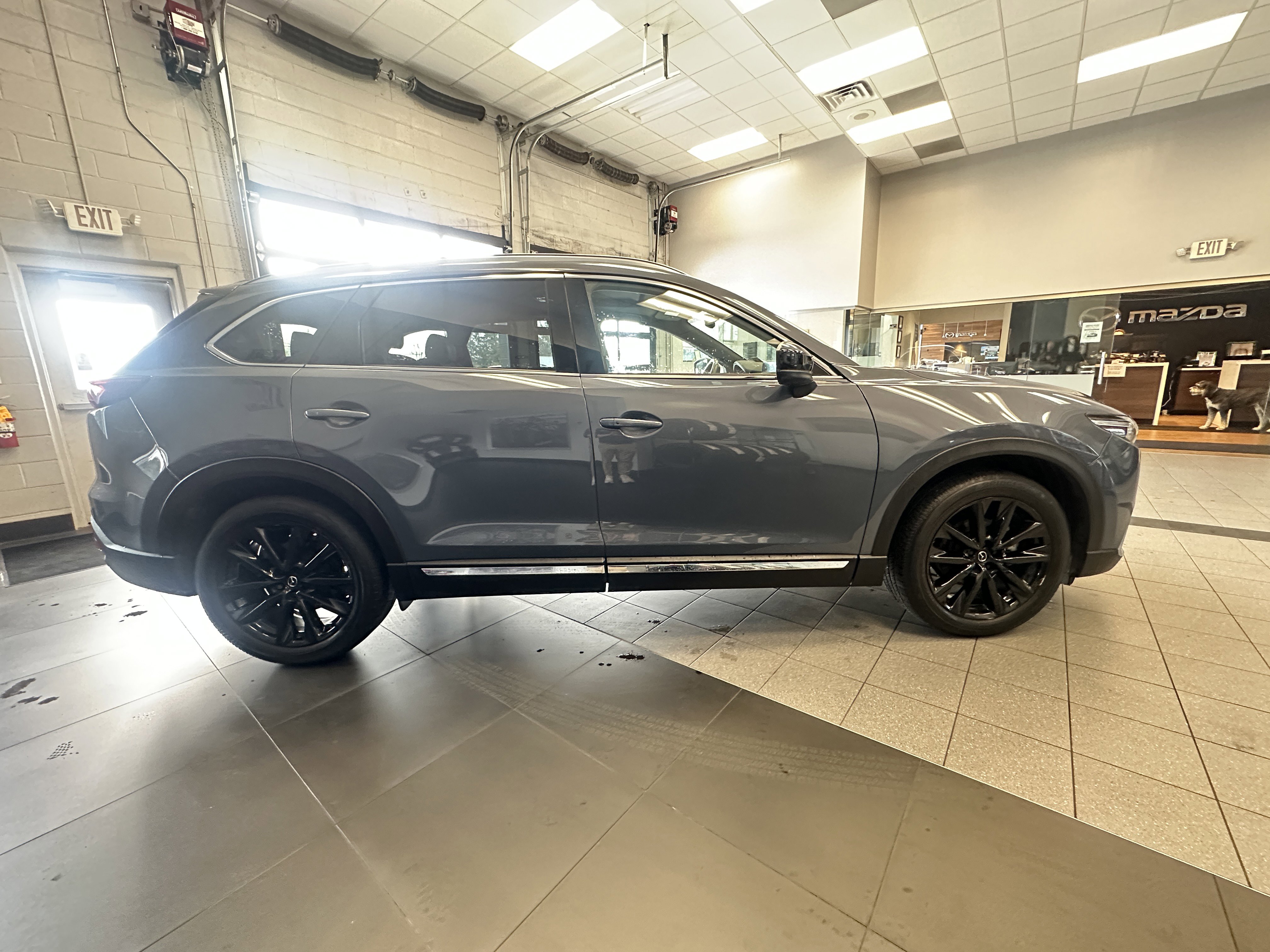 Certified 2023 MAZDA CX-9 Carbon Edition image 12
