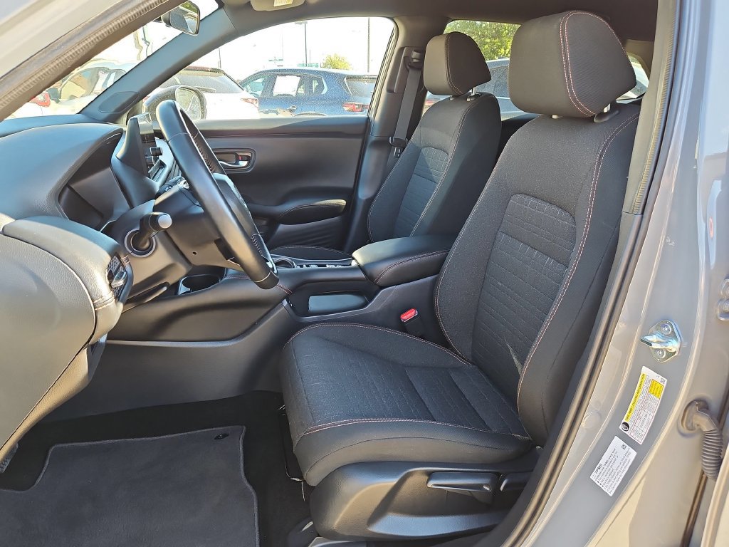 Used 2025 Honda HR-V Sport image 25