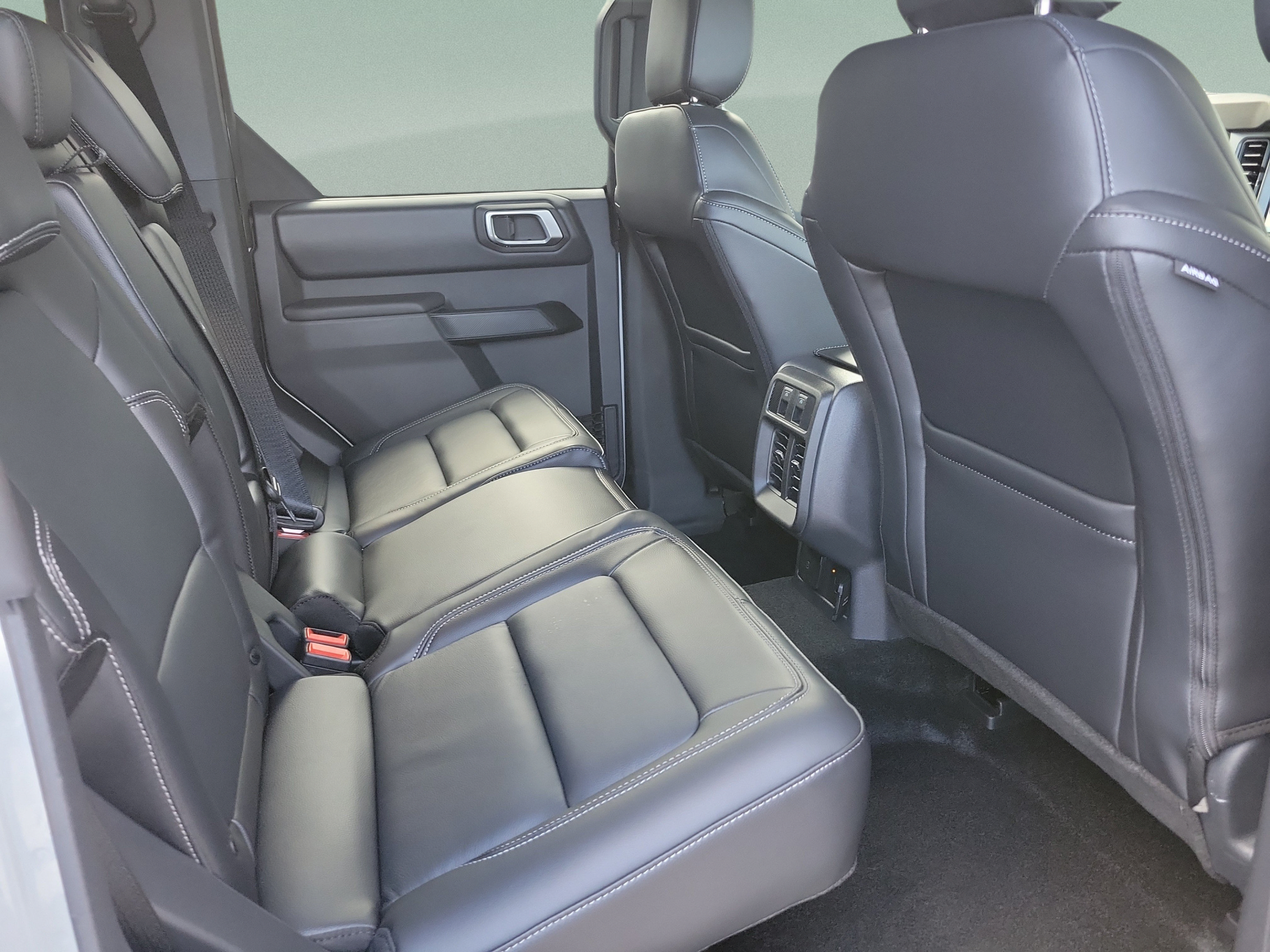 New 2026 Ford Bronco Outer Banks AWD/4WD image 26