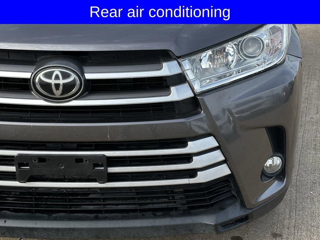 Used 2019 Toyota Highlander XLE image 10