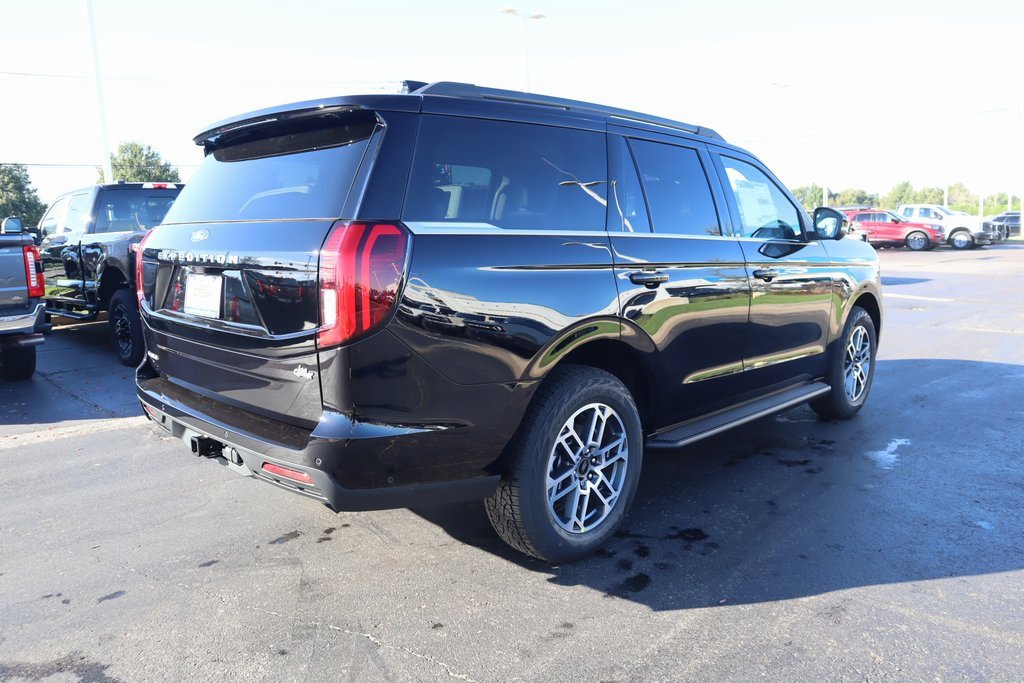 New 2025 Ford Expedition Active image 22