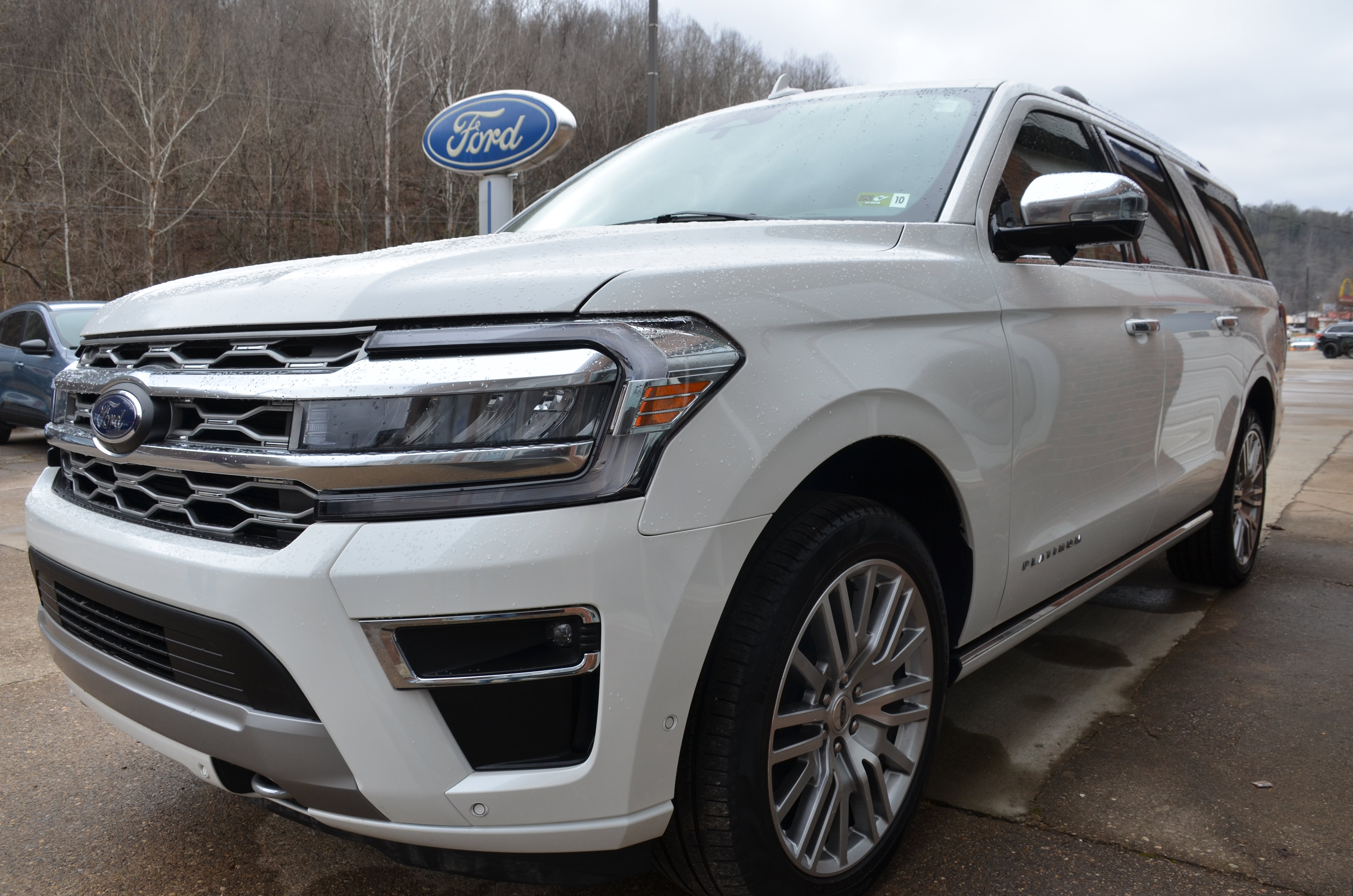 New 2024 Ford Expedition Max Platinum AWD/4WD image 1