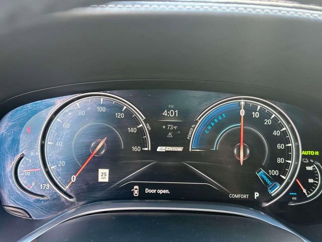 Used 2018 BMW 740e xDrive AWD/4WD image 27