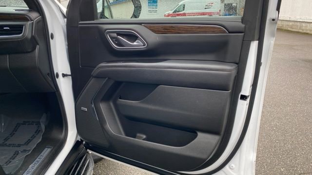 Used 2022 Chevrolet Tahoe Premier w/ Premium Package image 21
