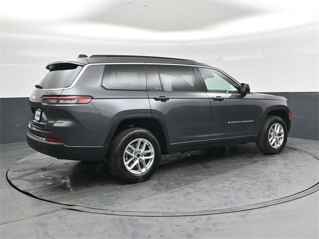 New 2025 Jeep Grand Cherokee L Laredo image 3