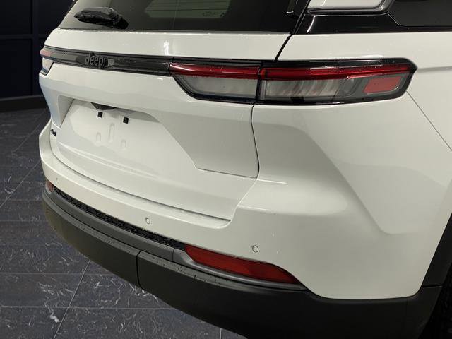 New 2026 Jeep Grand Cherokee Altitude image 35