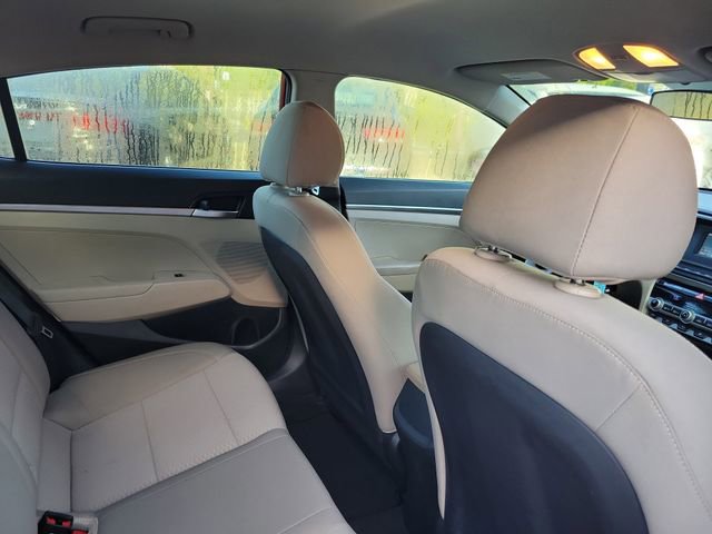 Used 2020 Hyundai Elantra SE image 28
