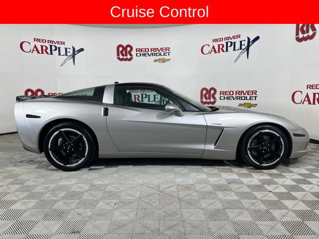 Used 2005 Chevrolet Corvette Coupe w/ Preferred Equipment Group RWD image 9