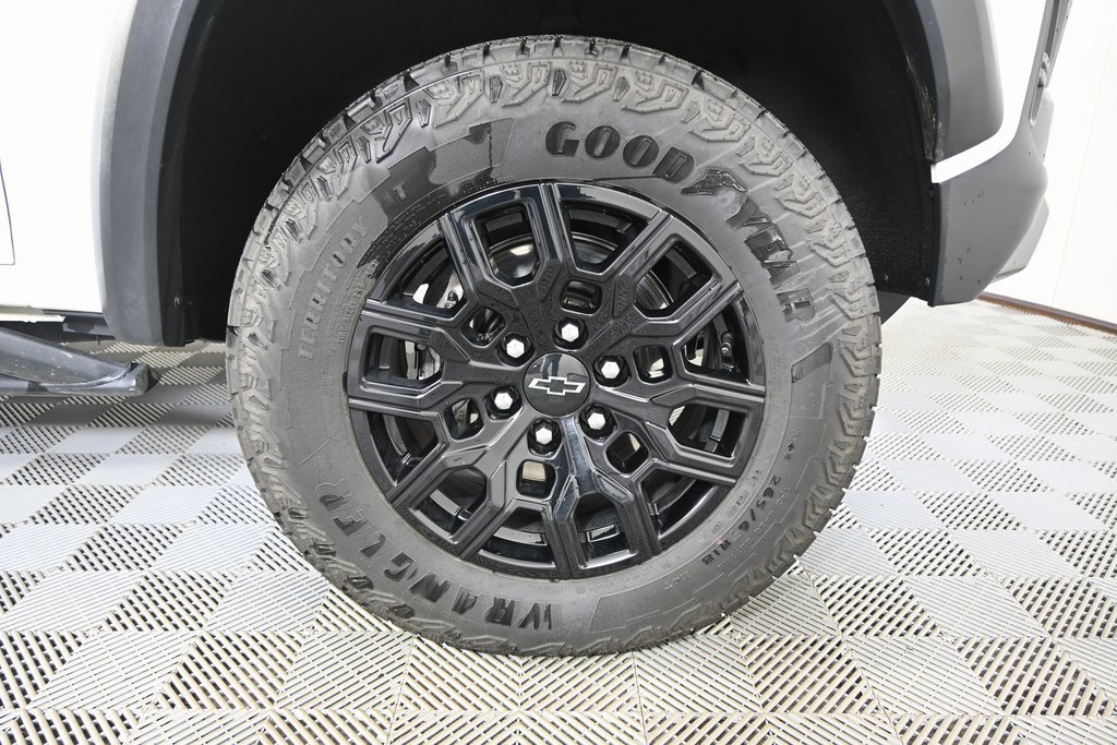 Used 2024 Chevrolet Colorado Trail Boss w/ Advanced Trailering Package image 12