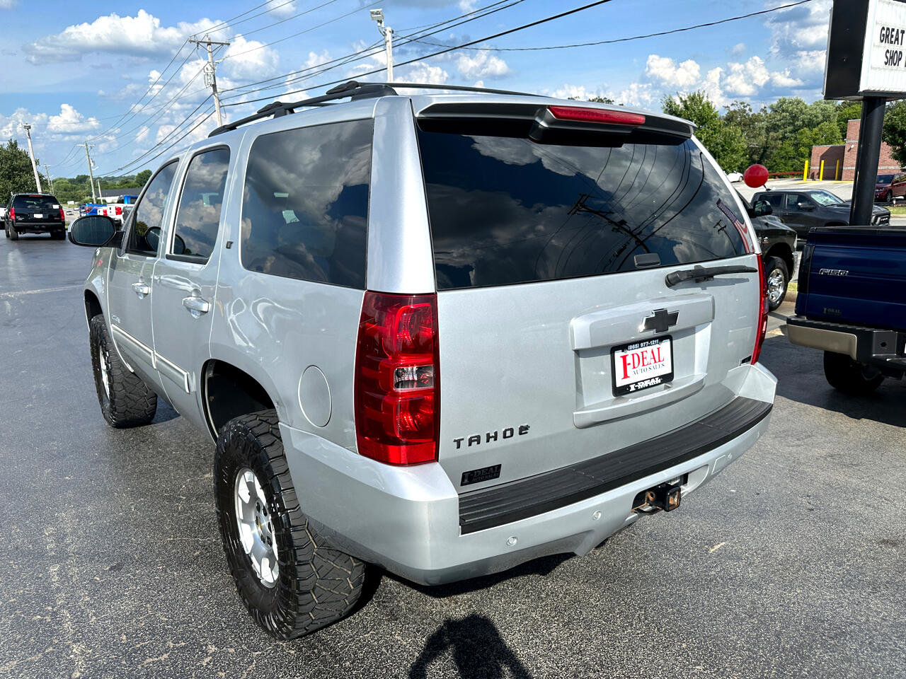 Used 2010 Chevrolet Tahoe LT image 2