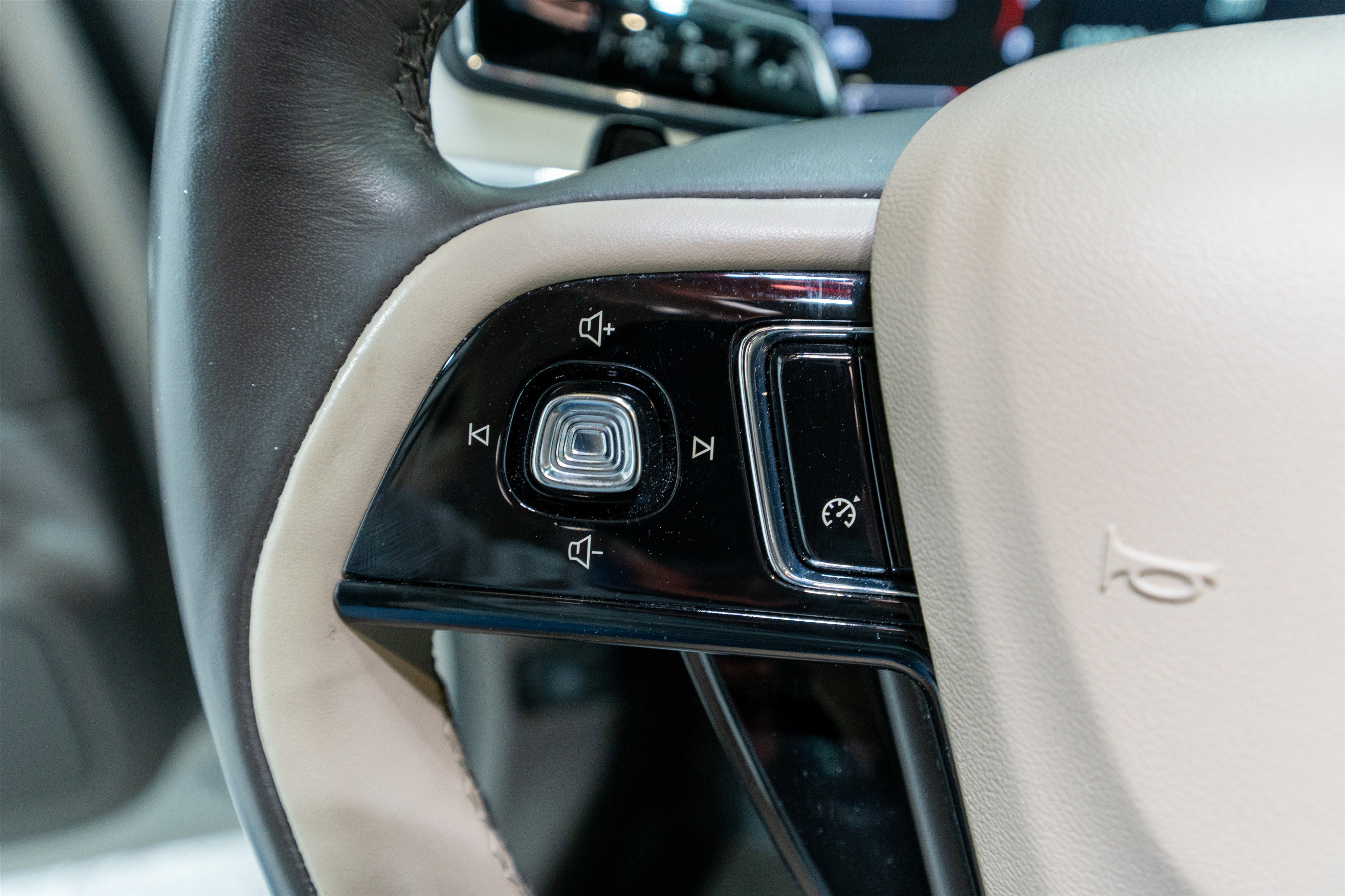 Used 2020 Lincoln Corsair Reserve w/ Elements Package image 30