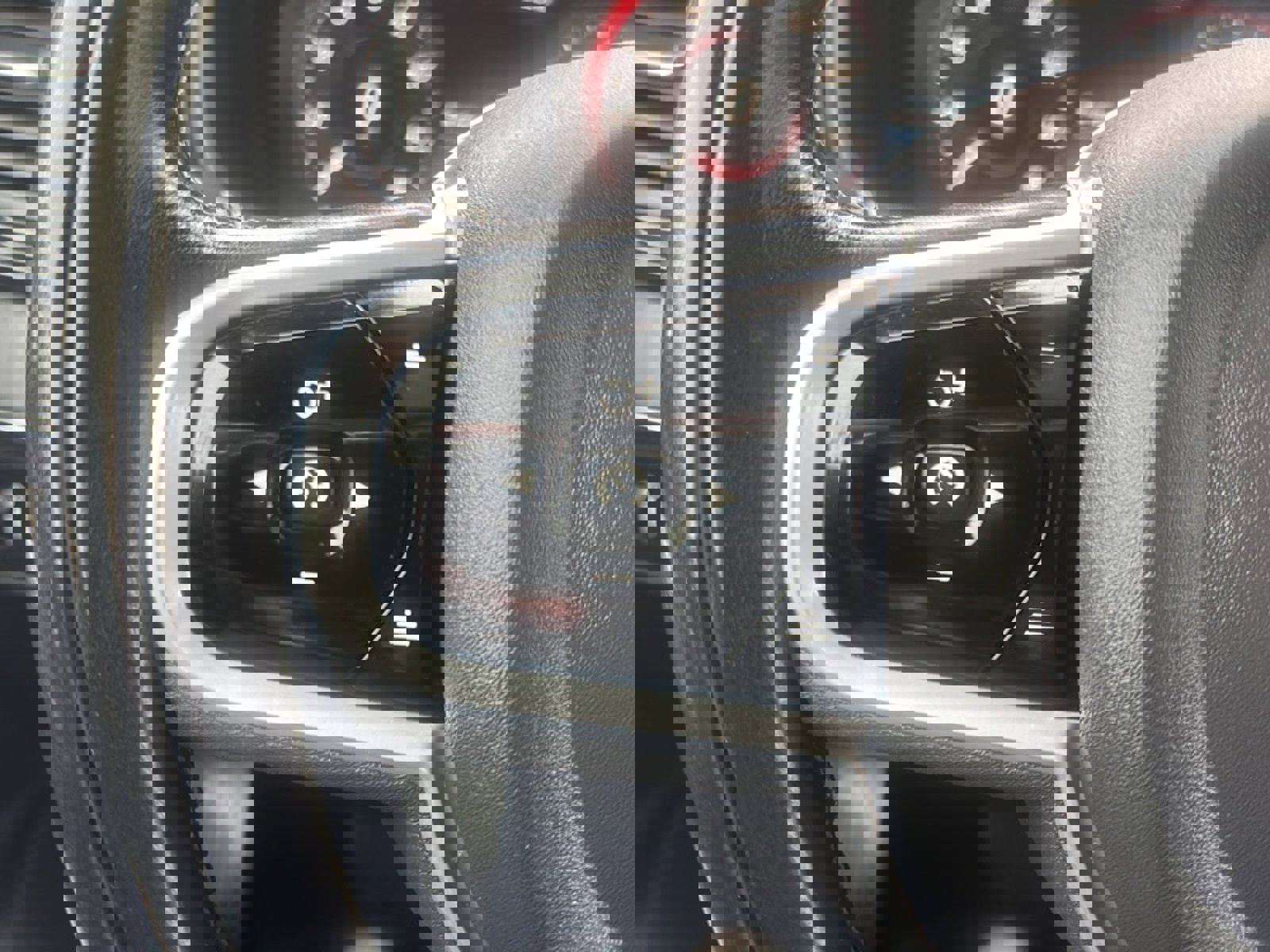 Used 2020 Volvo XC90 T6 Momentum w/ Protection Package Premier image 36