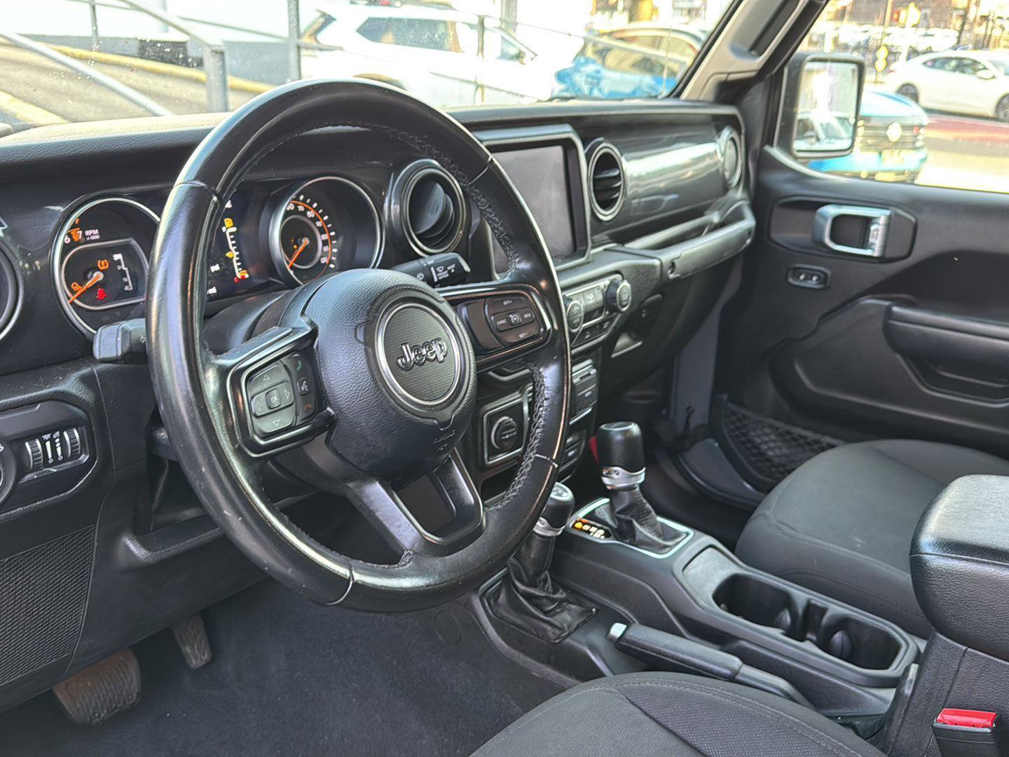 Used 2022 Jeep Gladiator Sport image 14