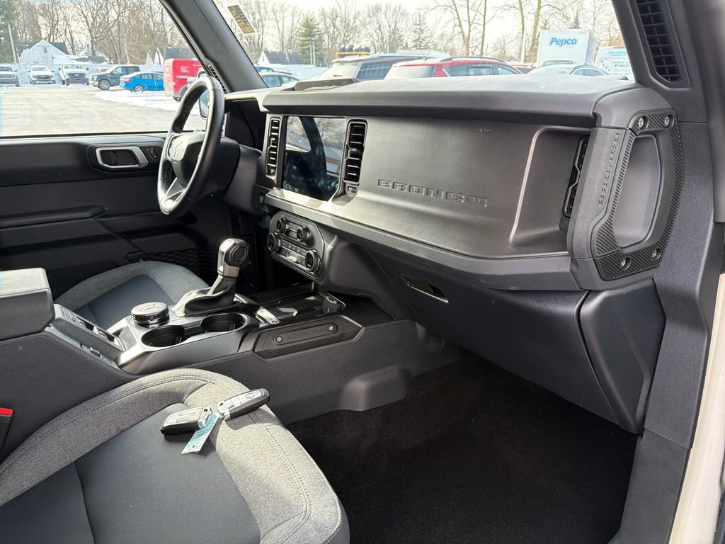 Used 2025 Ford Bronco Big Bend image 17