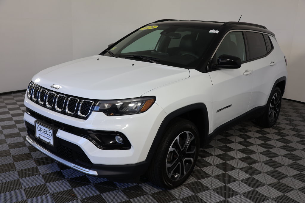 Used 2024 Jeep Compass Limited AWD/4WD image 4