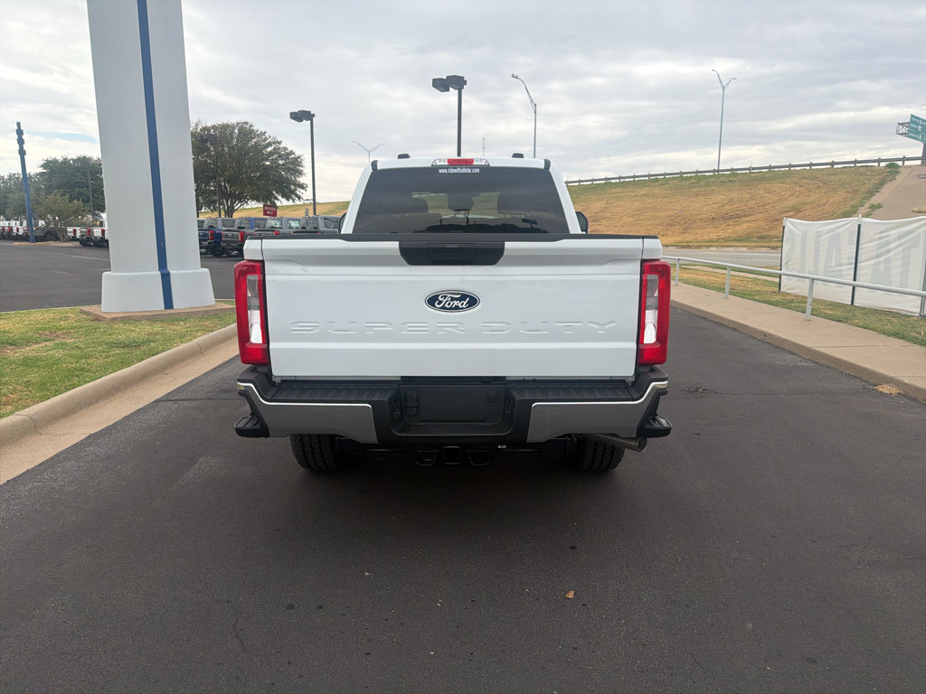 New 2027 Ford F250 XLT w/ FX4 Off-Road Package AWD/4WD image 6
