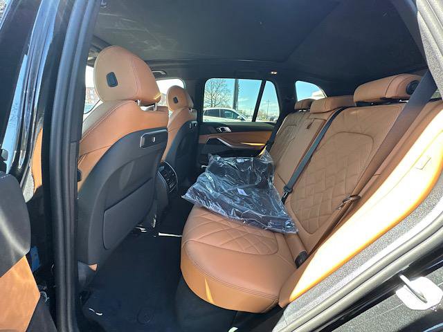 New 2026 BMW X5 xDrive40i w/ Premium Package image 5