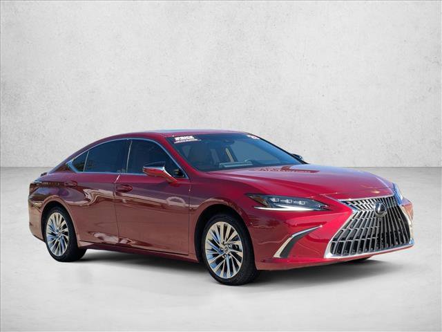 Used 2023 Lexus ES 300h Ultra Luxury w/ Accessory Package (Z2) image 3