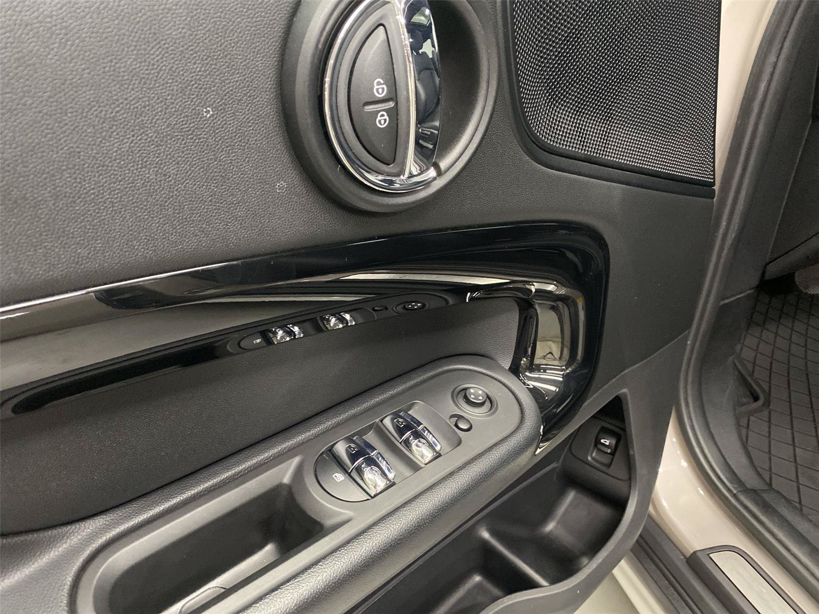 Used 2023 MINI Cooper Countryman S FWD image 19